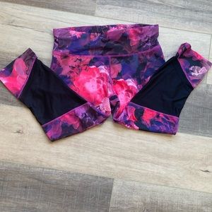 Xersion Fitted Legging - Size M - Preowned